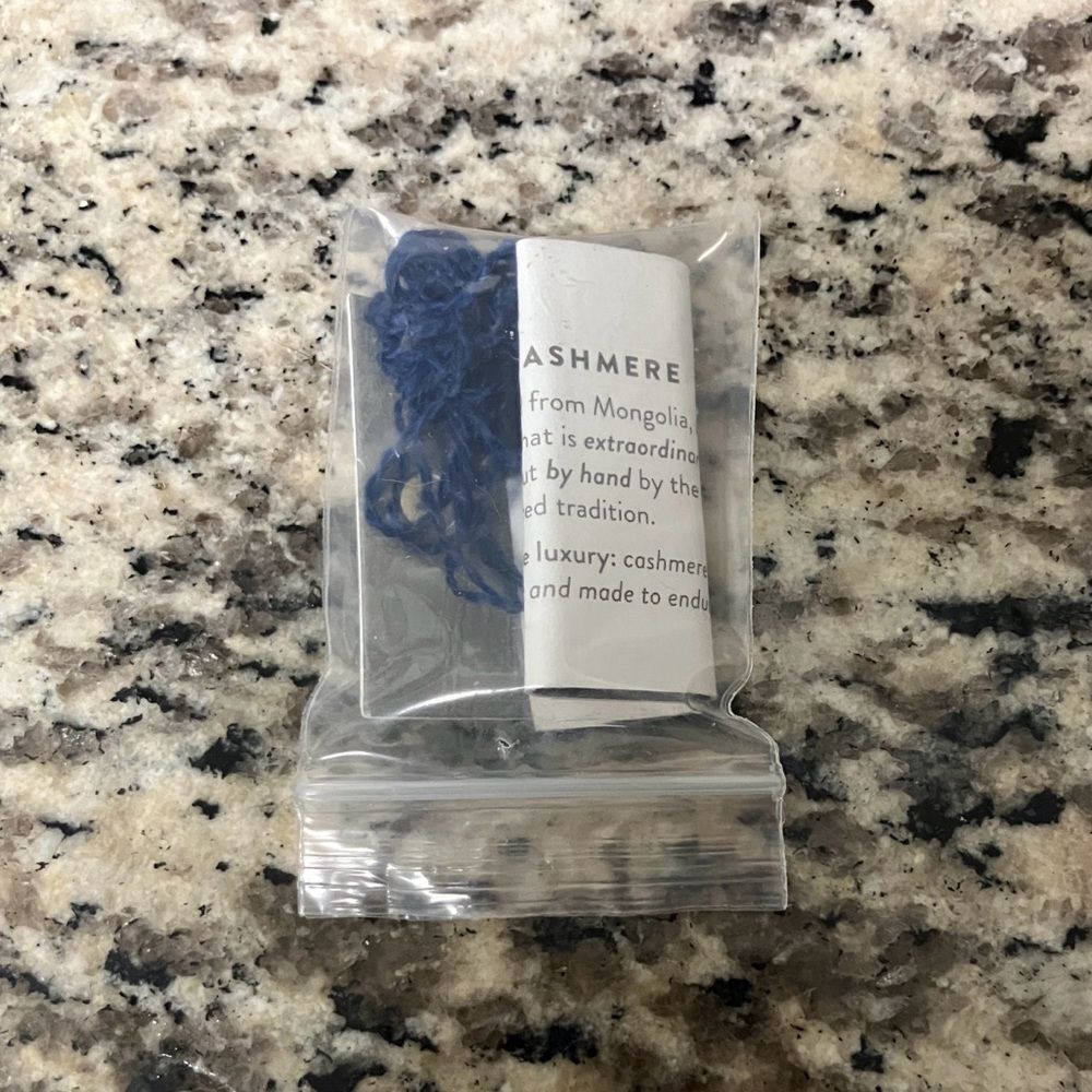 Blue Cashmere Thread - Picture 2 of 2